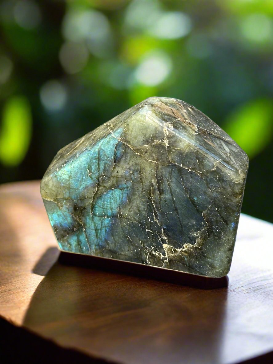 labradorite crystal