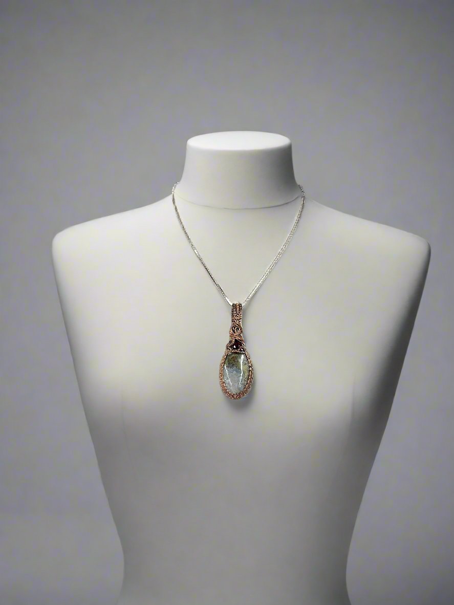 garnet agate pendant
